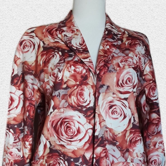 SPORTSCRAFT Signature. Maroon Roses Print Long Coat, Pockets, Brand New - Picture 5 of 7